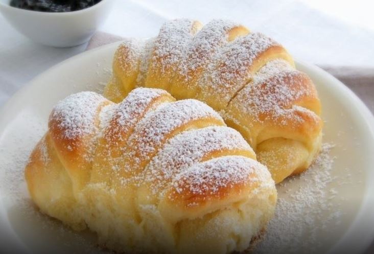 PUNJENE KREMASTE KIFLICE…Samo pratite ove korake i sigurno uspijevaju… - featured image