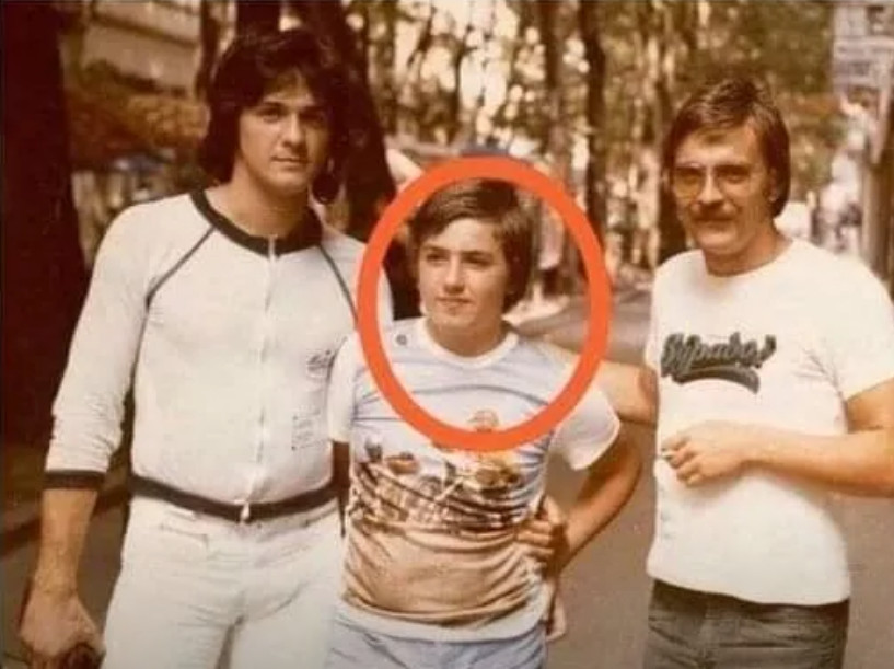 Znate li ko je OVAJ DEČAK SA ČOLOM I DAVORINOM? – Danas je velika zvezda, nema šanse da ga prepoznate - featured image