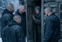 Starija usamljena žena primila je četvoricu bivših zatvorenika samo na jednu noć, ali već sledećeg jutra dogodilo se nešto od čega je celo selo bilo užasnuto 😱 Starija usamljena žena primila je četvoricu bivših zatvorenika samo na jednu noć, ali već sledećeg jutra dogodilo se nešto od čega je celo selo bilo užasnuto 😱 - featured image