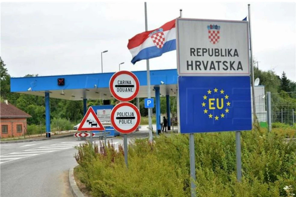 Državljanka BiH na Hrvatskoj granici kažnjena sa novčanom kaznom od koje će vam se zavrtit u glavi i vraćena sa granice : Dobro pazite šta nosite sa sobom i da li imate ovaj dokument!!! - featured image