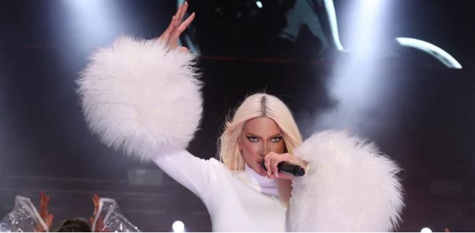 POSLUŠAJTE KAKO KARLEUŠA PJEVA PRIJOVIĆKIN HIT Mreže se usijale, komentari samo pljušte, iznenadila je sve! (VIDEO) - featured image