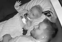 BEBA JE IZ KREVETA UPORNO MAHALA NEKOME: Kada je otac pregledao SNIMAK, umro je od straha (VIDEO) BEBA JE IZ KREVETA UPORNO MAHALA NEKOME: Kada je otac pregledao SNIMAK, umro je od straha (VIDEO) - featured image