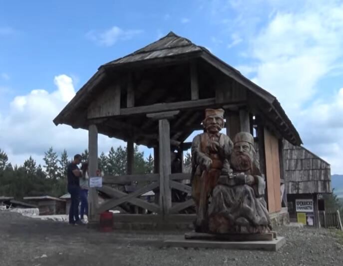 Proročanstvo Tarabića za 2026. godinu je jezivo: “Svet će se lomiti kao staklo, ljudi će se u kolonama vraćati u Srbiju, a samo ovi ljudi biće pošteđeni” - featured image