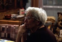 Mislila sam da sam pronašla sreću u starosti, dok mi nepoznata žena nije šapnula istinu Mislila sam da sam pronašla sreću u starosti, dok mi nepoznata žena nije šapnula istinu - featured image
