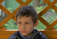 Čim se rodio majka ga je bacila u smeće: Uzeo ga je čovek iz gradske čistoće, posle 12 godina je shvatio šta je uradio Čim se rodio majka ga je bacila u smeće: Uzeo ga je čovek iz gradske čistoće, posle 12 godina je shvatio šta je uradio - featured image