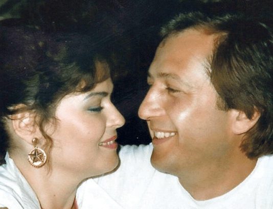 MlR0SLAVU BlLA LJUBAVNlCA A T0Ml… Nije joj izbijao iz kuće – pojavile se privatne fotke koje ljudi nisu vidjeli!! MlR0SLAVU BlLA LJUBAVNlCA A T0Ml… Nije joj izbijao iz kuće – pojavile se privatne fotke koje ljudi nisu vidjeli!! - featured image