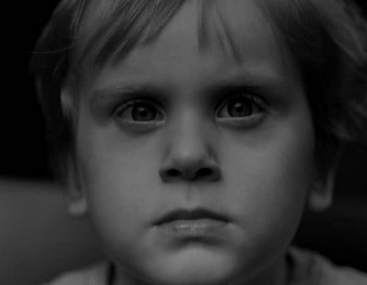 7 znakova da ste u djetinjstvu bili emocionalno zanemareni: takvi ljudi nose teške rane – ovako se prepoznaju - featured image