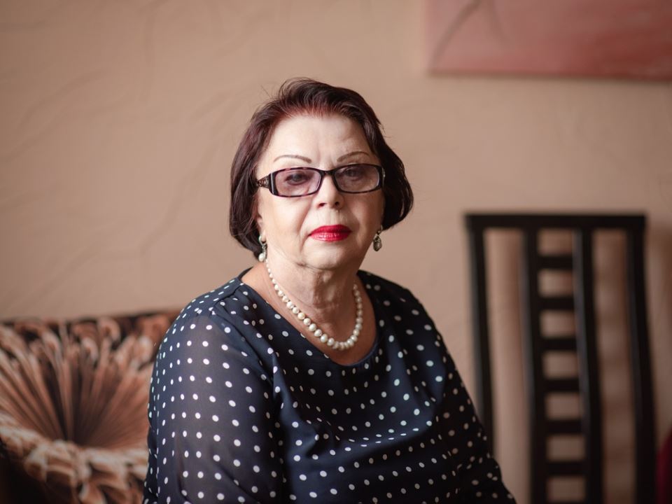 Mara je bolesnom mužu menjala pelene i kupala ga: “Jedno jutro me je poslao po čokoladu, a on je dušu ispustio – do danas nikome nisam rekla šta je uradio” - featured image