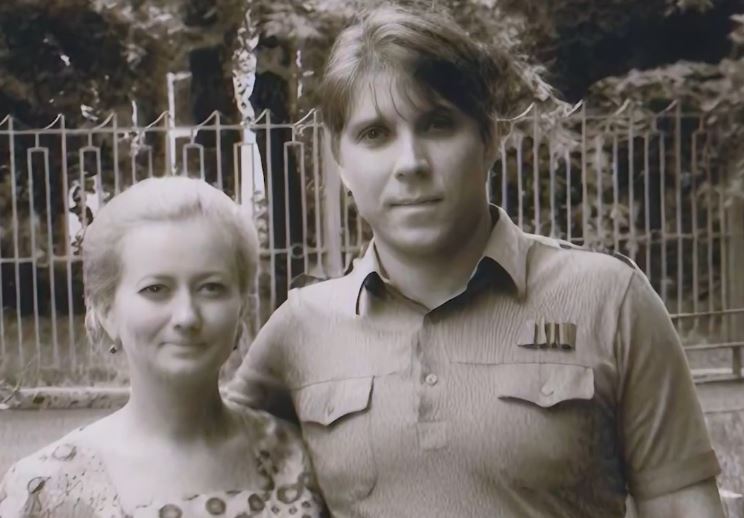 Marina i Igor 1971. dobijaju dete tamne puti, ubeđen da ga je prevarila, odmah je napustio: Niz čudnih i jezivih događaja doveo ga do zapanjujuće istine - featured image Marina i Igor 1971. dobijaju dete tamne puti, ubeđen da ga je prevarila, odmah je napustio: Niz čudnih i jezivih događaja doveo ga do zapanjujuće istine - featured image