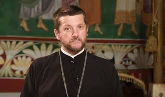 KAKO SE OSLOBODITI GREHA PREDAKA KOJI STOJI NAD GLAVOM PORODICE? Otac Gojko Perović daje precizno uputstvo - featured image