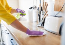 PRAŠINA U STANU ME NERVIRALA, A ONDA MI JE SVEKRVA DALA ODLIČAN RECEPT: Sad Čistim Kuću Trostruko Rjeđe, A SVE BLISTA PRAŠINA U STANU ME NERVIRALA, A ONDA MI JE SVEKRVA DALA ODLIČAN RECEPT: Sad Čistim Kuću Trostruko Rjeđe, A SVE BLISTA - featured image